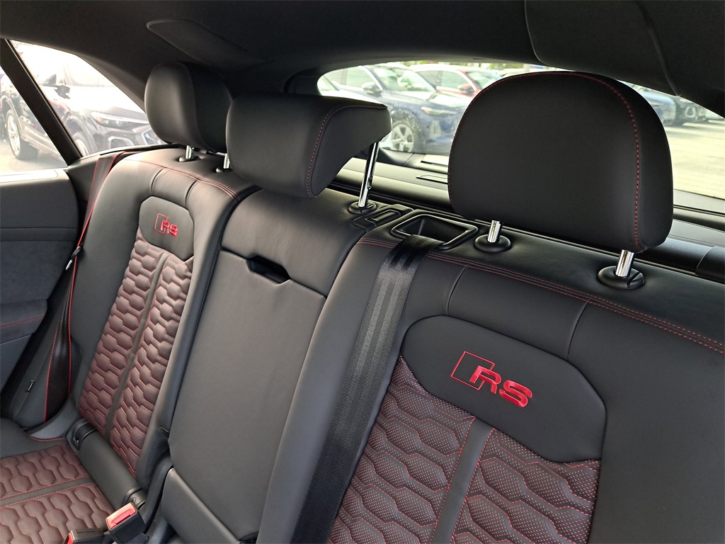 2026 Audi RS Q8 performance Image 8 of 31