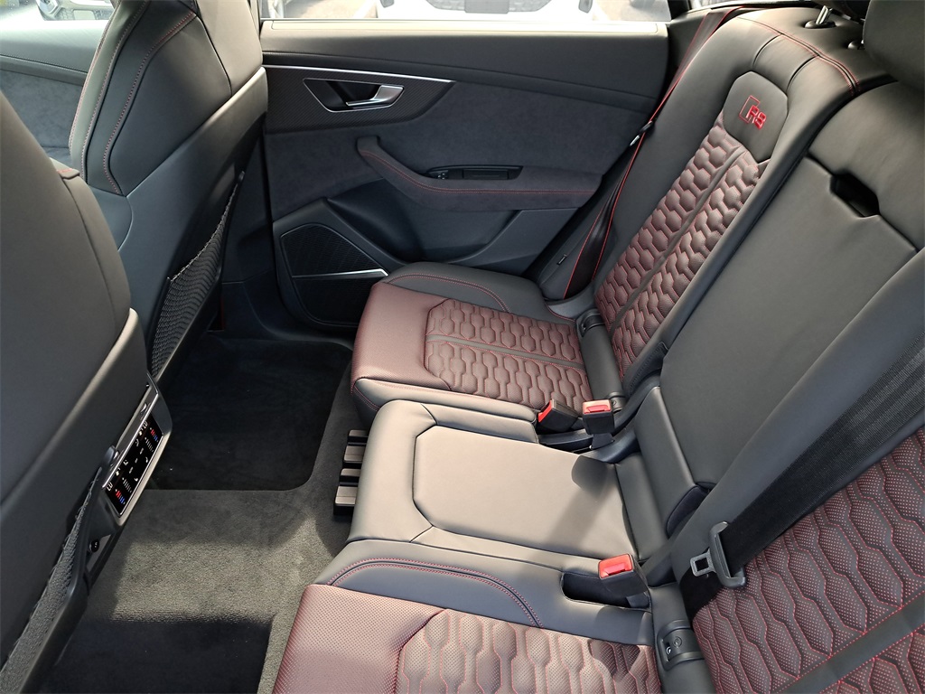 2026 Audi RS Q8 performance Image 9 of 31