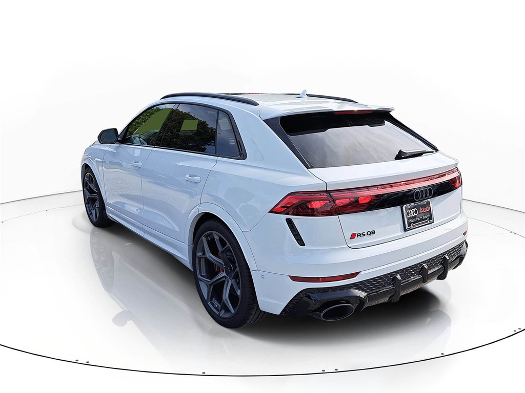 2026 Audi RS Q8 performance Image 4 of 31