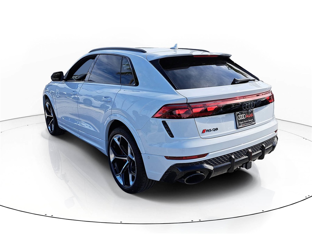 2026 Audi RS Q8 performance Image 4 of 31