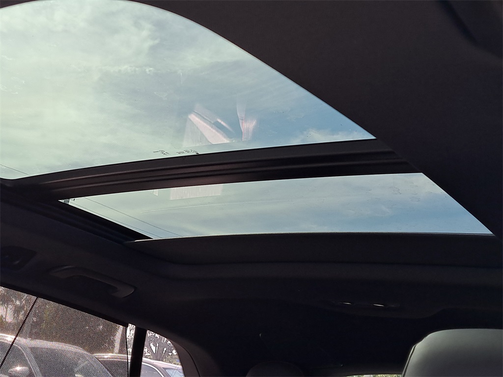 2026 Audi RS Q8 performance Image 16 of 31