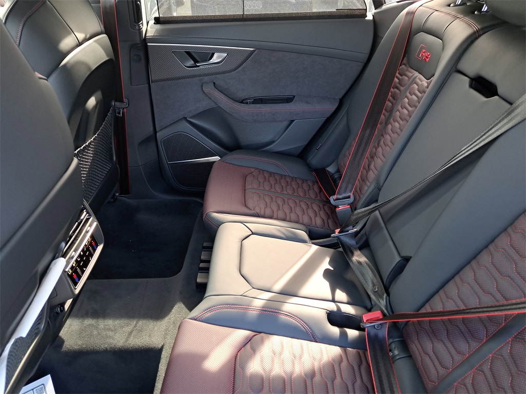 2026 Audi RS Q8 performance Image 10 of 31