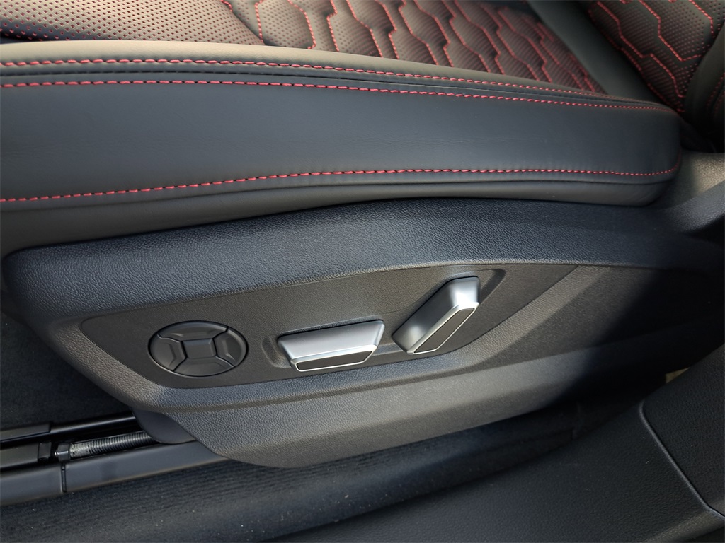 2026 Audi RS Q8 performance Image 31 of 31