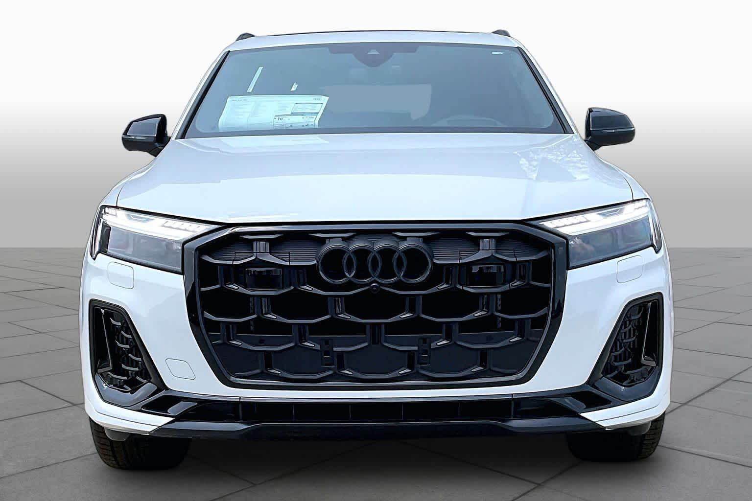 2026 Audi SQ7 Prestige Image 2 of 20