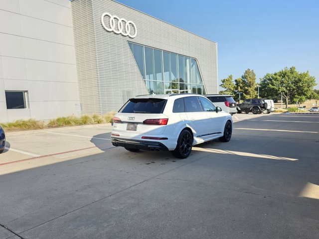 2026 Audi SQ7 Prestige Image 6 of 26