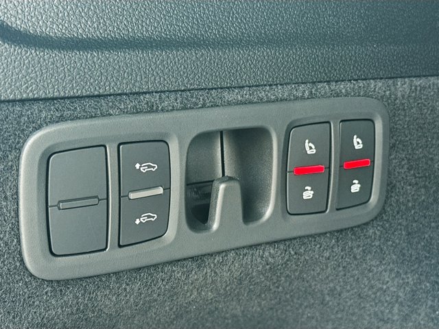 2026 Audi SQ7 Prestige Image 34 of 43