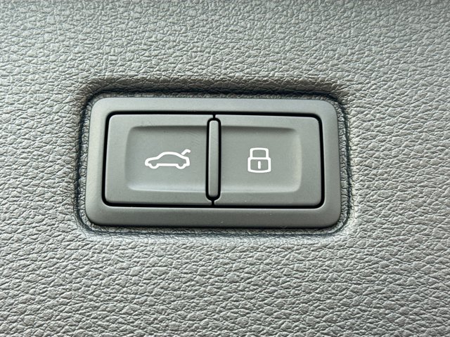 2026 Audi SQ7 Prestige Image 40 of 43
