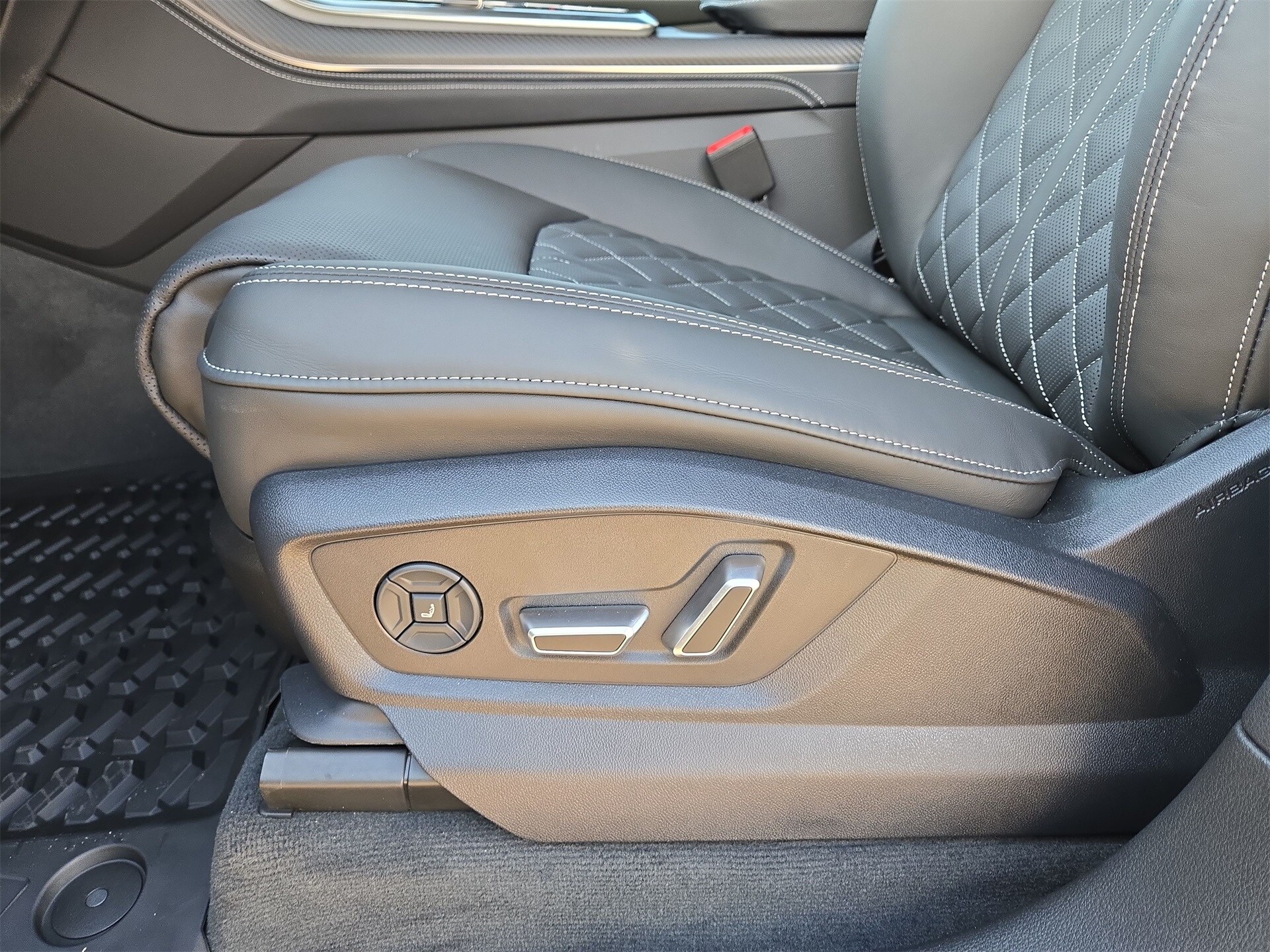 2026 Audi SQ8 Prestige Image 21 of 22