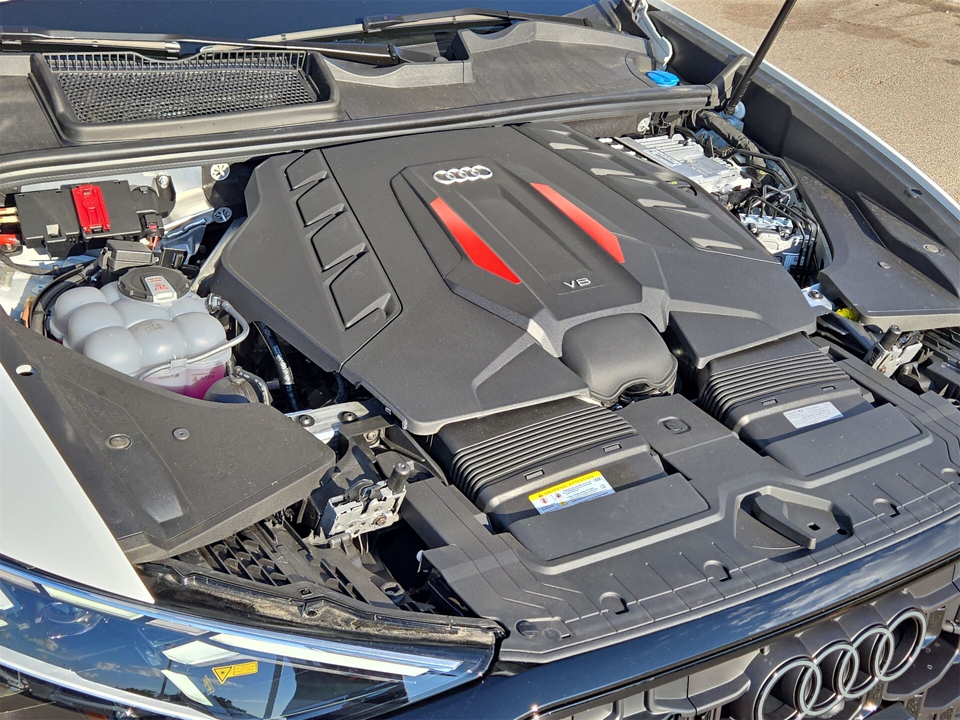 2026 Audi SQ8 Prestige Image 10 of 22