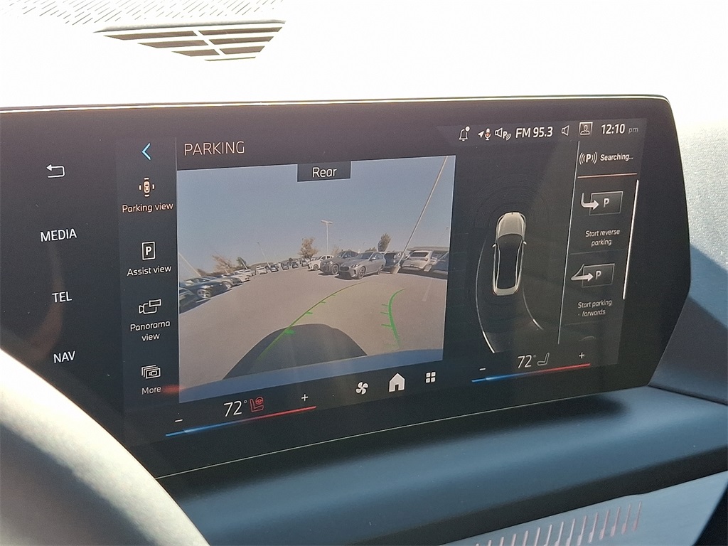 2026 BMW 2 Series 228 xDrive Image 10 of 20