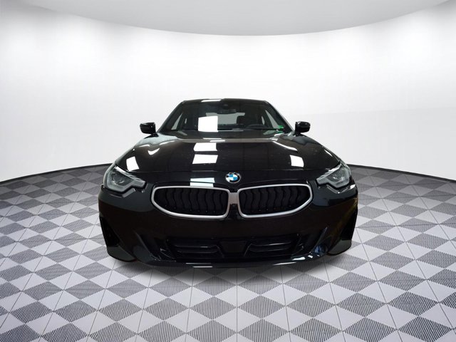 2026 BMW 2 Series 230i xDrive Image 3 of 26
