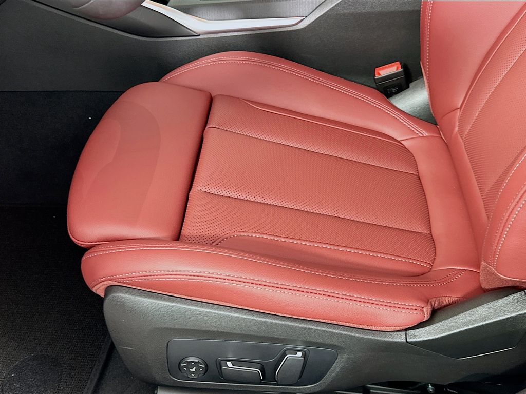 2026 BMW 3 Series 330i NA Image 22 of 24