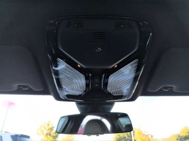 2026 BMW 3 Series 330i Image 29 of 40