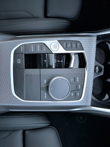 2026 BMW 3 Series 330i Image 28 of 40