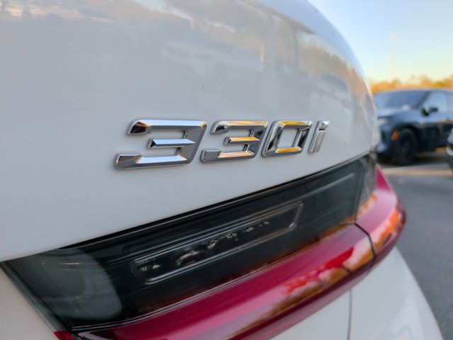 2026 BMW 3 Series 330i Image 38 of 40