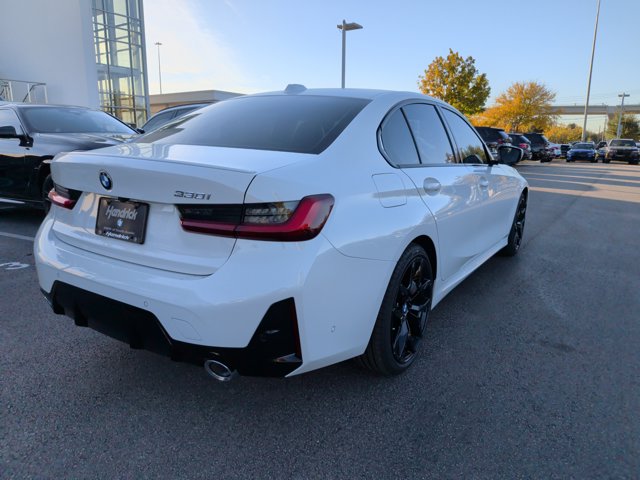 2026 BMW 3 Series 330i Image 8 of 40