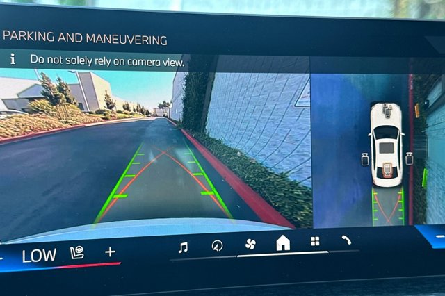 2026 BMW 3 Series 330i NA Image 10 of 23