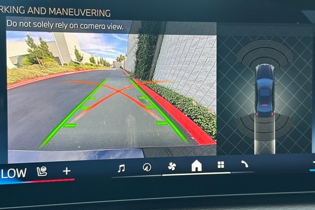 2026 BMW 3 Series 330i NA Image 12 of 23