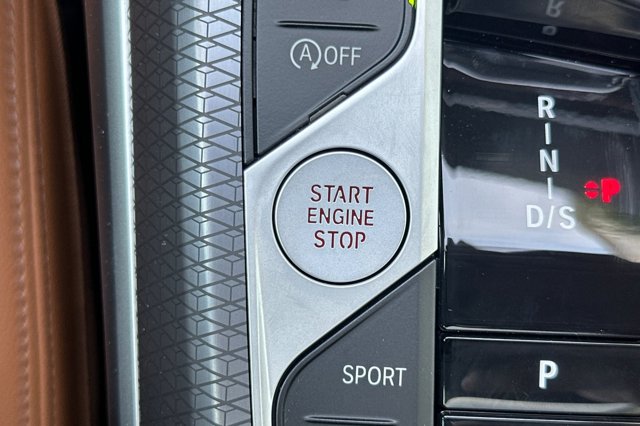 2026 BMW 3 Series 330i NA Image 17 of 23