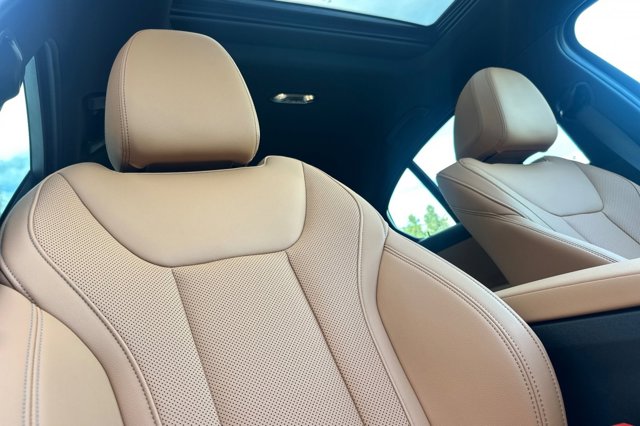 2026 BMW 3 Series 330i NA Image 7 of 23