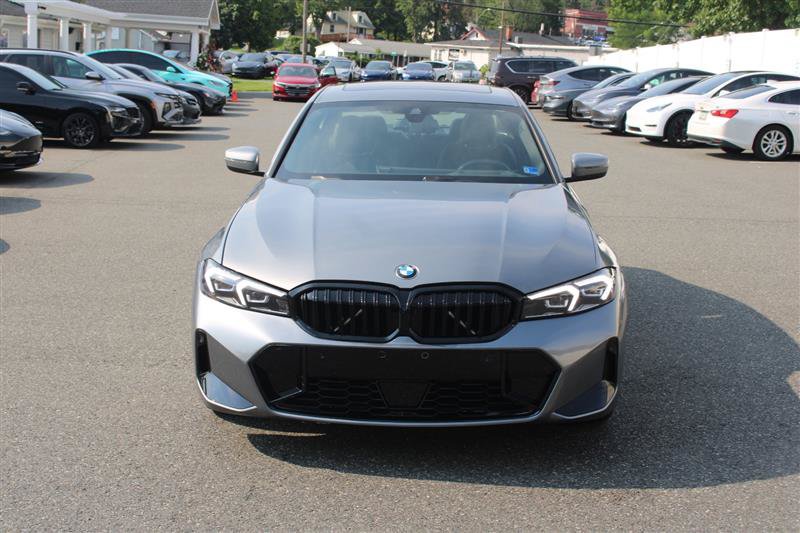 2026 BMW 3 Series 330i NA xDrive Image 2 of 21