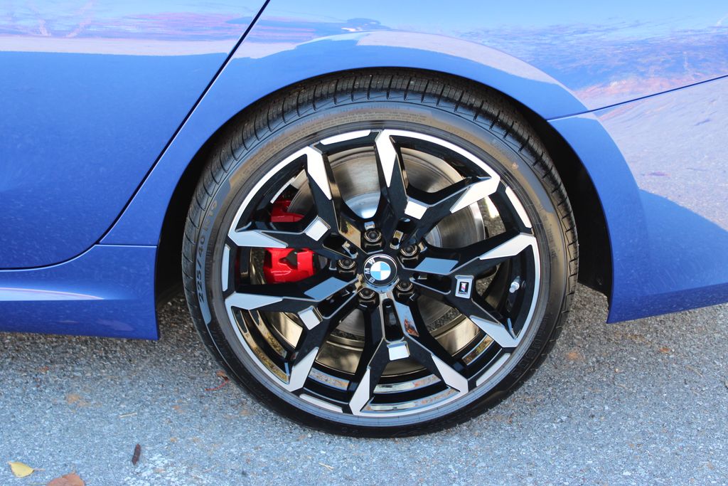 2026 BMW 3 Series 330i NA xDrive Image 13 of 52