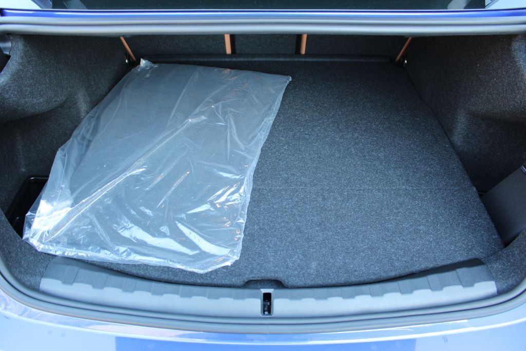 2026 BMW 3 Series 330i NA xDrive Image 16 of 52