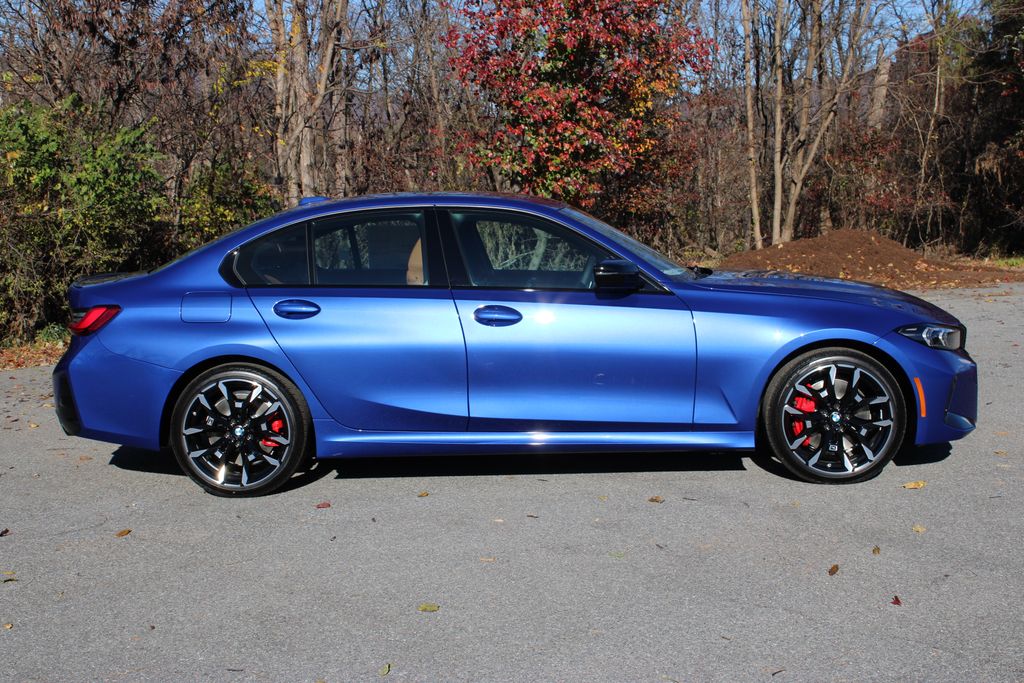 2026 BMW 3 Series 330i NA xDrive Image 5 of 52