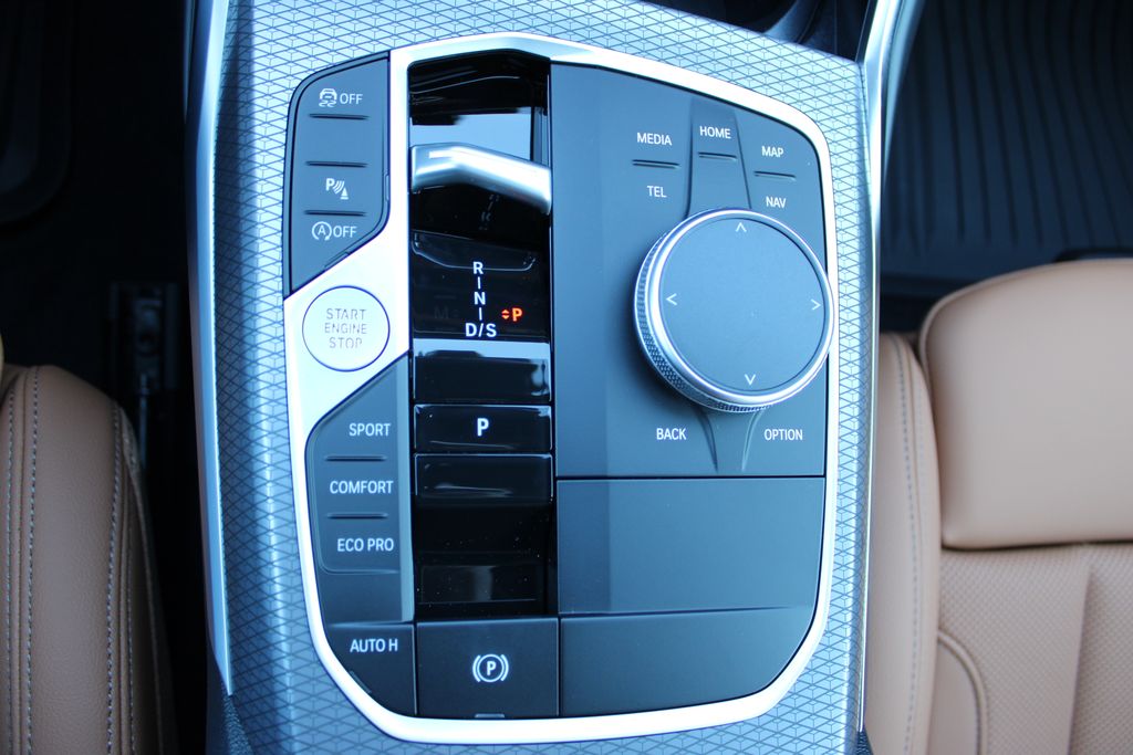 2026 BMW 3 Series 330i NA xDrive Image 39 of 52