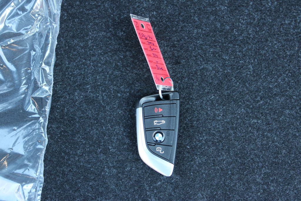 2026 BMW 3 Series 330i NA xDrive Image 35 of 52