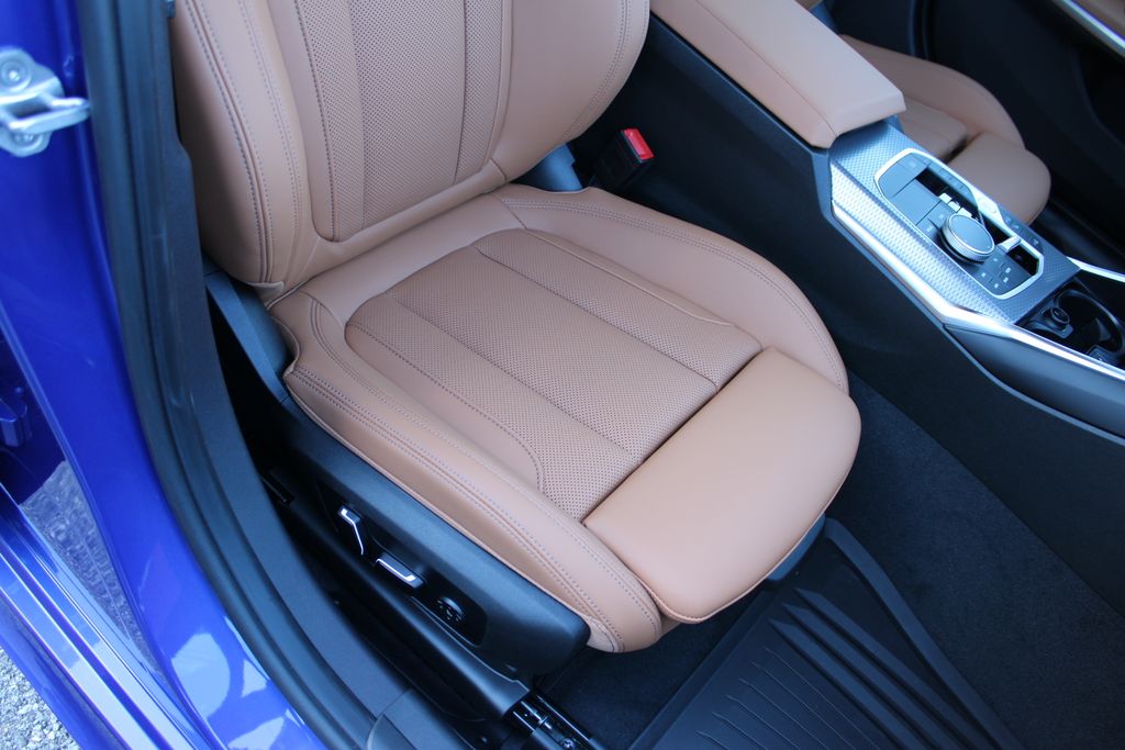 2026 BMW 3 Series 330i NA xDrive Image 20 of 52