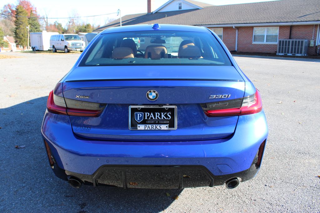 2026 BMW 3 Series 330i NA xDrive Image 7 of 52