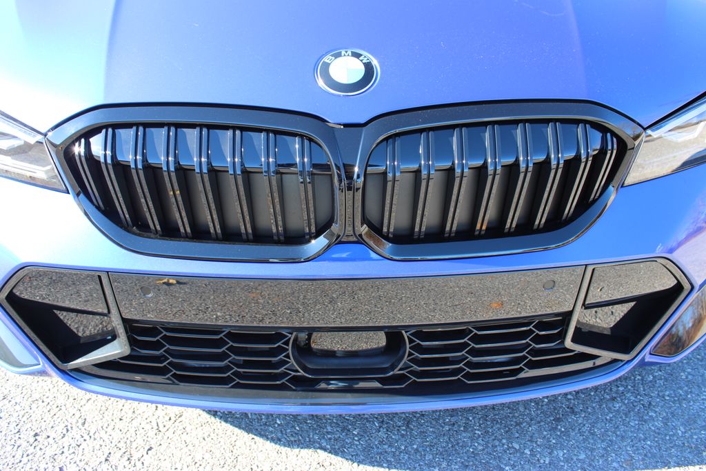 2026 BMW 3 Series 330i NA xDrive Image 41 of 52