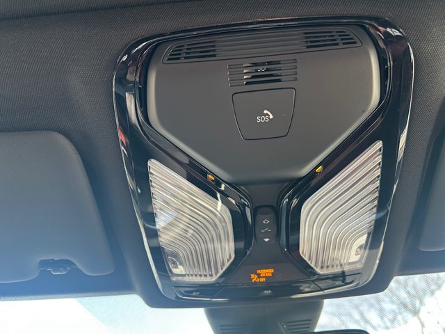 2026 BMW 3 Series 330i xDrive Image 33 of 33