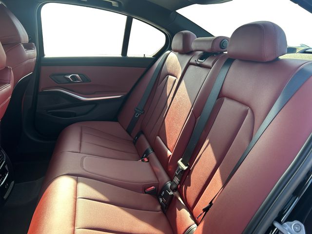 2026 BMW 3 Series 330i xDrive Image 13 of 33
