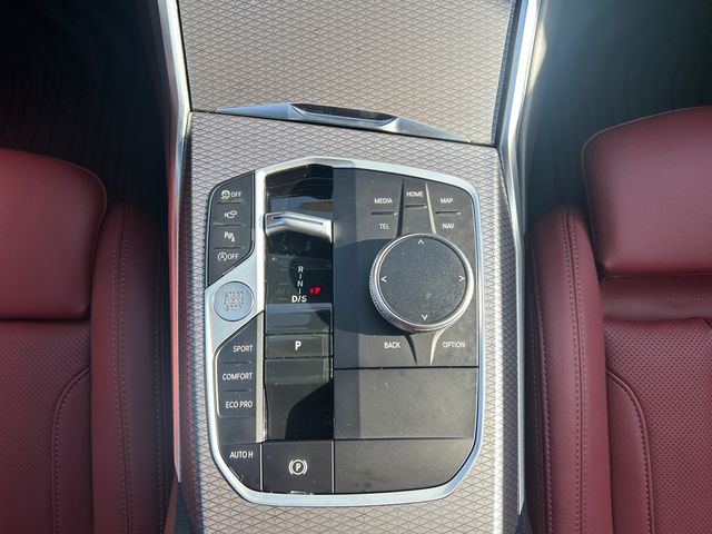 2026 BMW 3 Series 330i xDrive Image 32 of 33