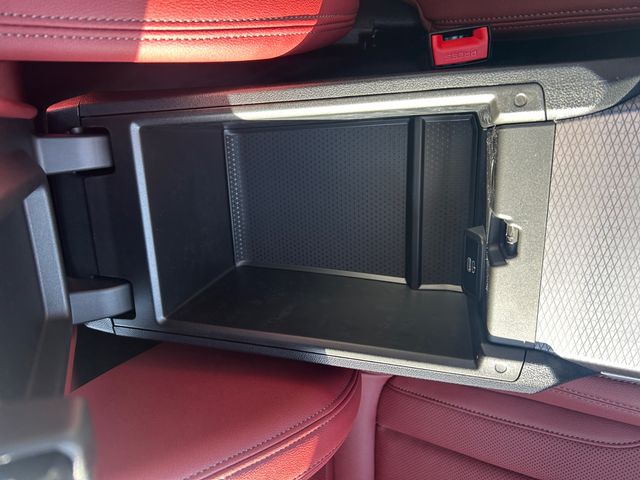 2026 BMW 3 Series 330i xDrive Image 23 of 33