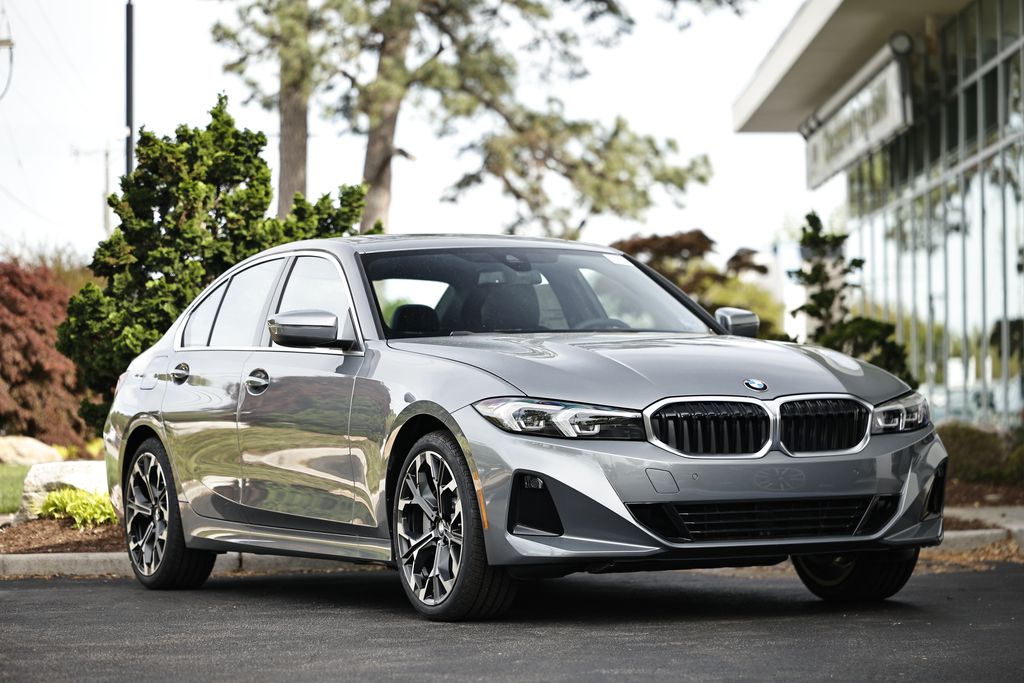 2026 BMW 3 Series 330i xDrive Image 1 of 41