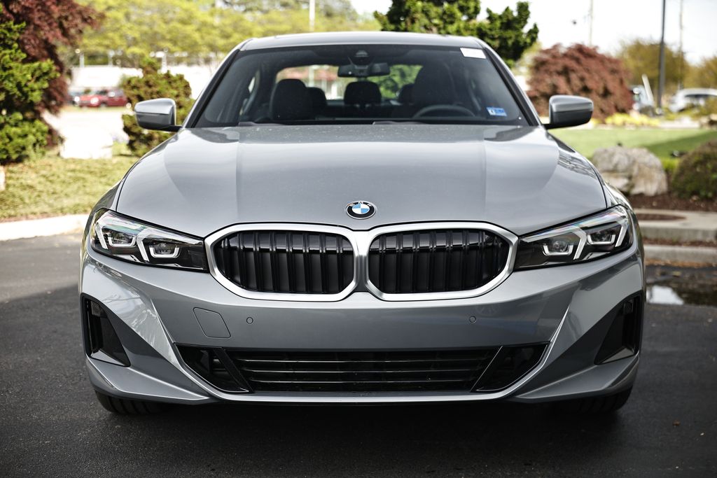 2026 BMW 3 Series 330i xDrive Image 2 of 41