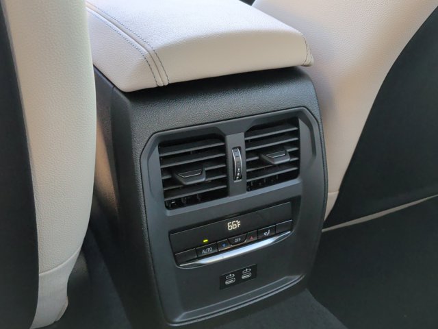 2026 BMW 3 Series M340i NA Image 26 of 35