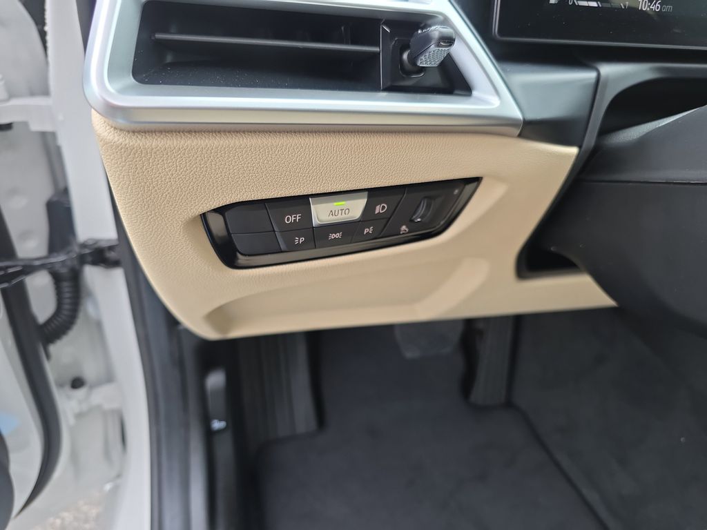 2026 BMW 3 Series 330i NA xDrive Image 19 of 20