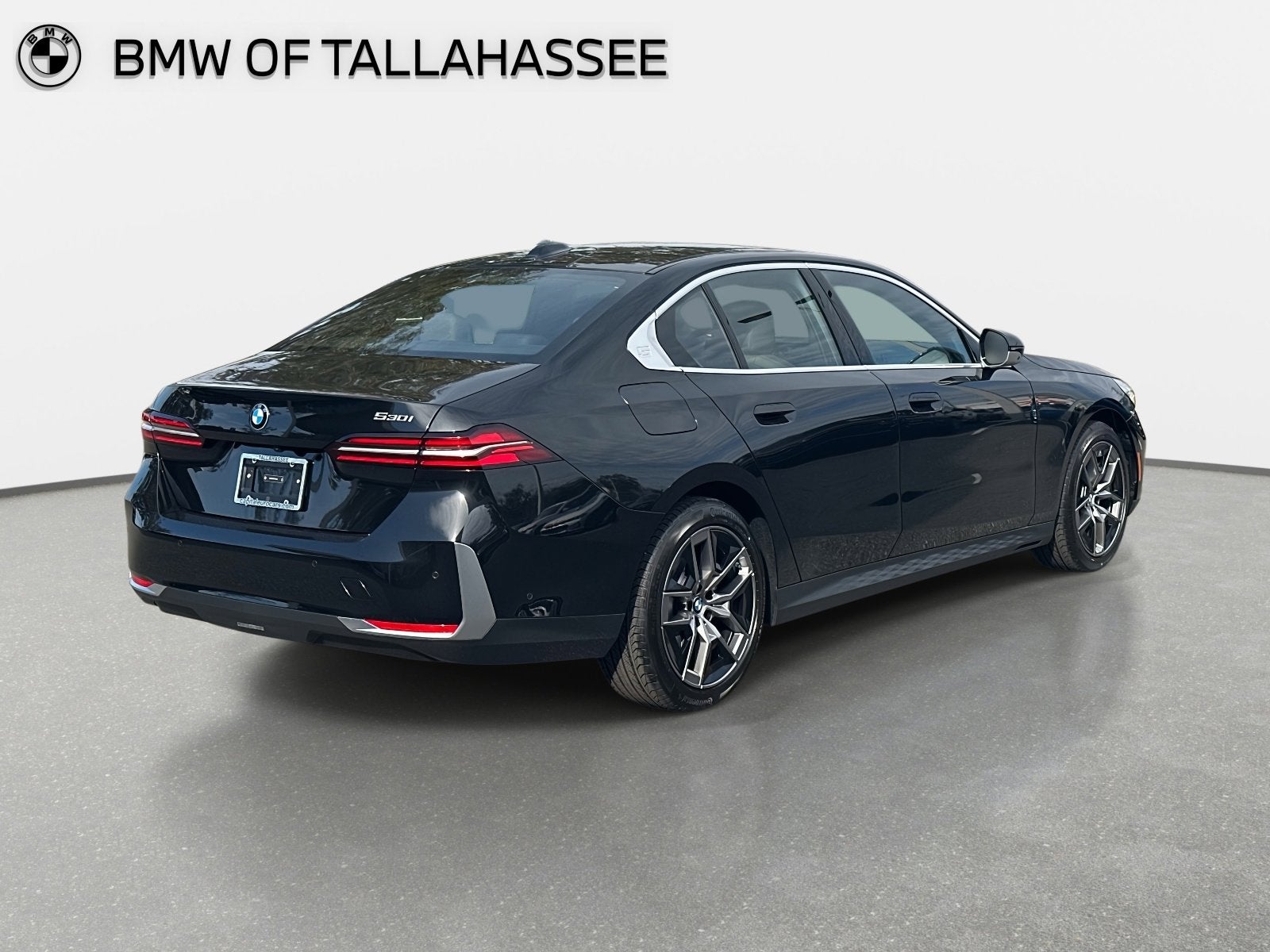 2026 BMW 5 Series 530i Image 6 of 40