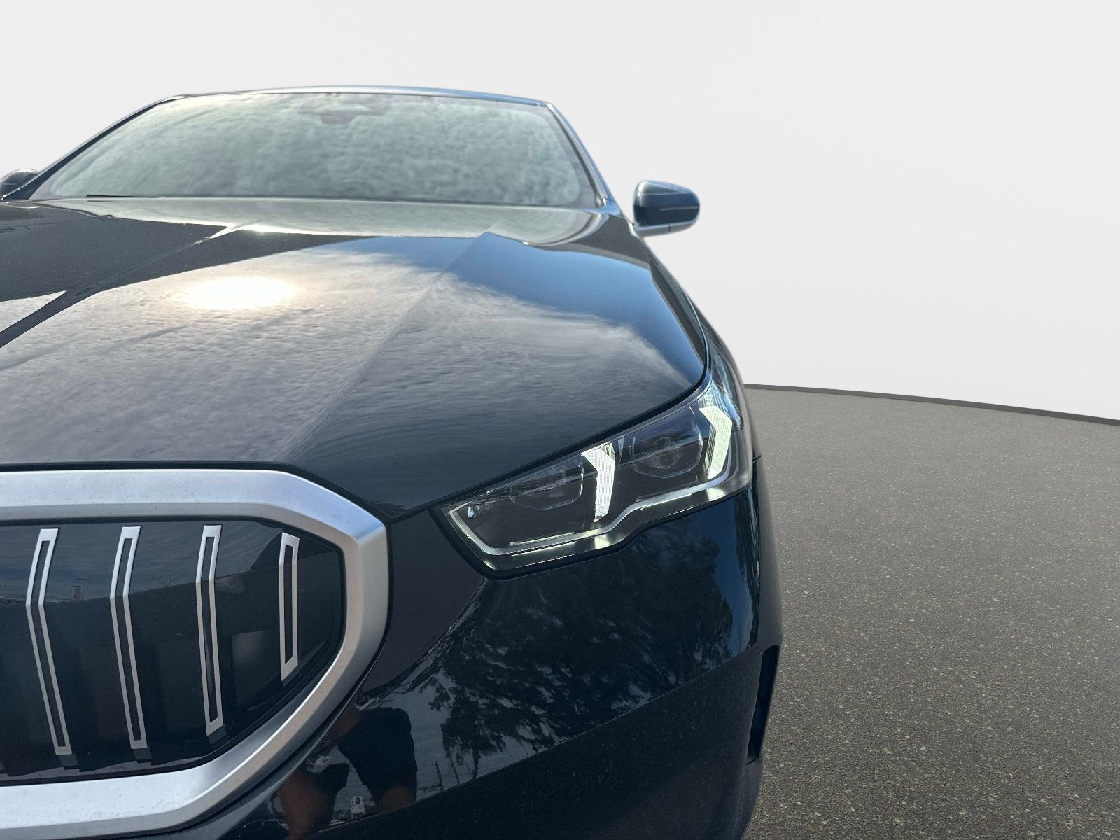 2026 BMW 5 Series 530i Image 40 of 40