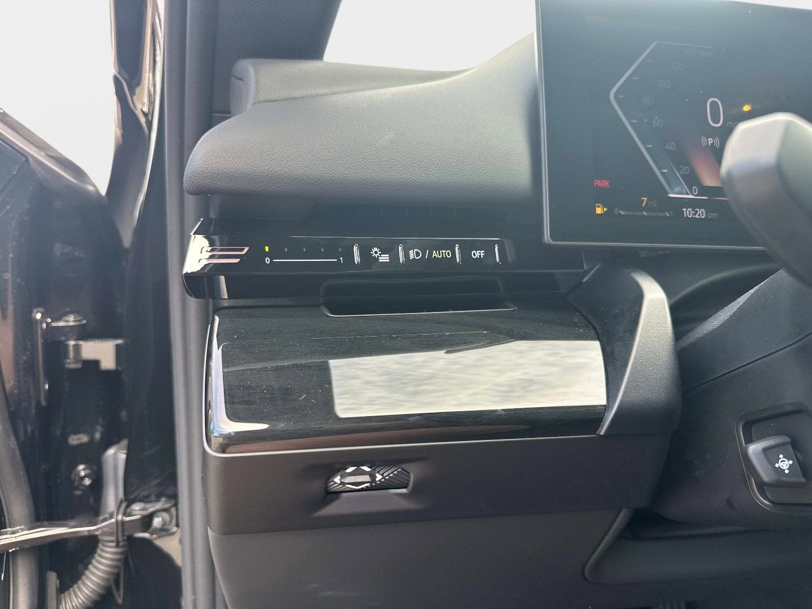 2026 BMW 5 Series 530i Image 39 of 40