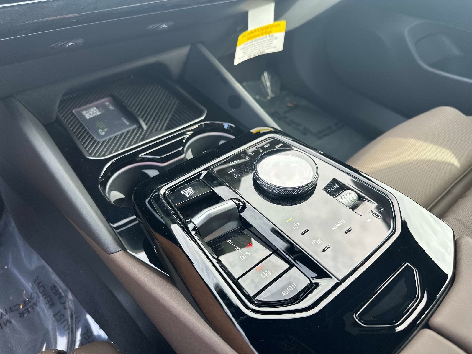 2026 BMW 5 Series 530i Image 34 of 40