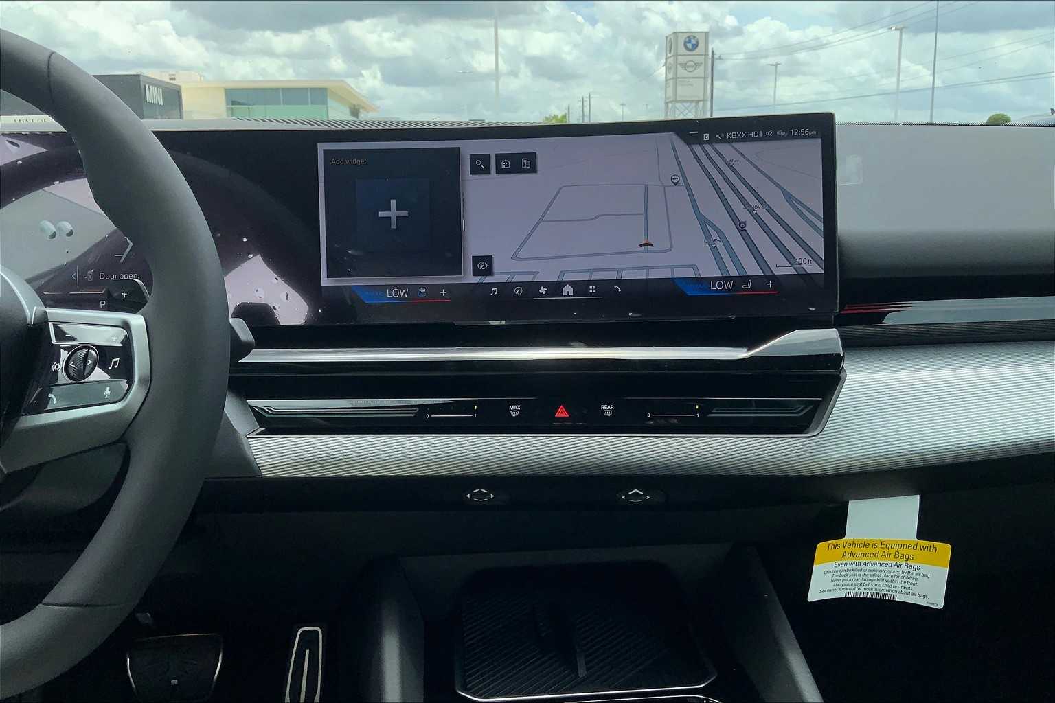 Vehicle image 7 of 19