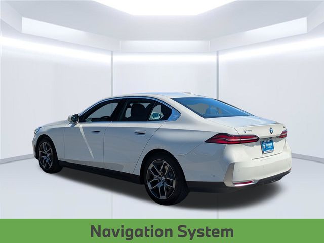 2026 BMW 5 Series 530i Image 3 of 36