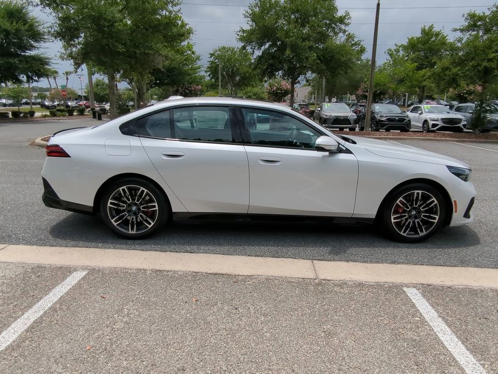 2026 BMW 5 Series 530i Image 5 of 28