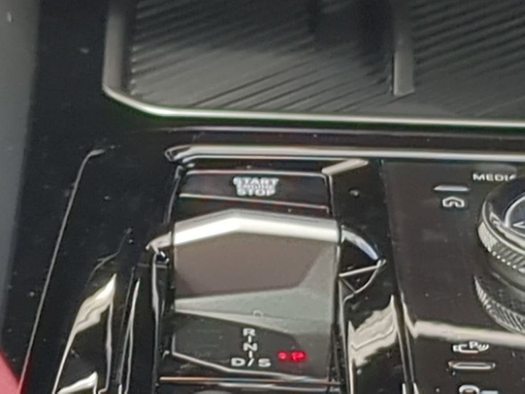 2026 BMW 5 Series 530i Image 25 of 28