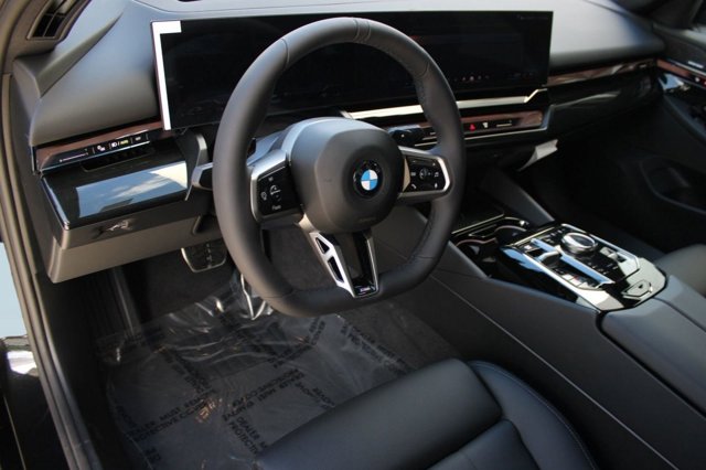 2026 BMW 5 Series 530i Image 19 of 31